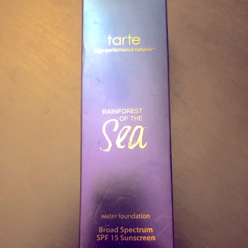 Rainforest of the sea Tarte foundation 12N